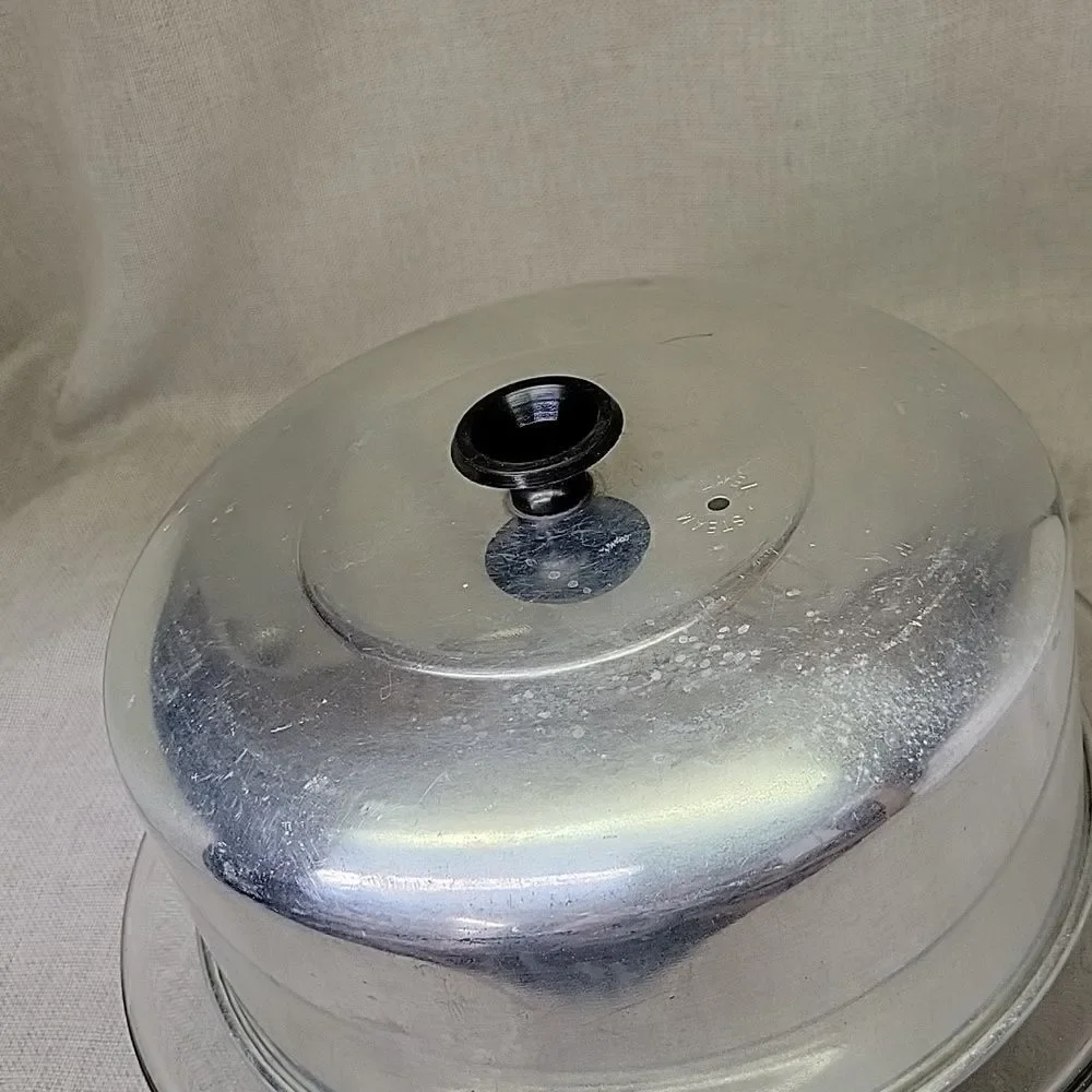 Aluminum cake Cover With‎  ceramic plate
